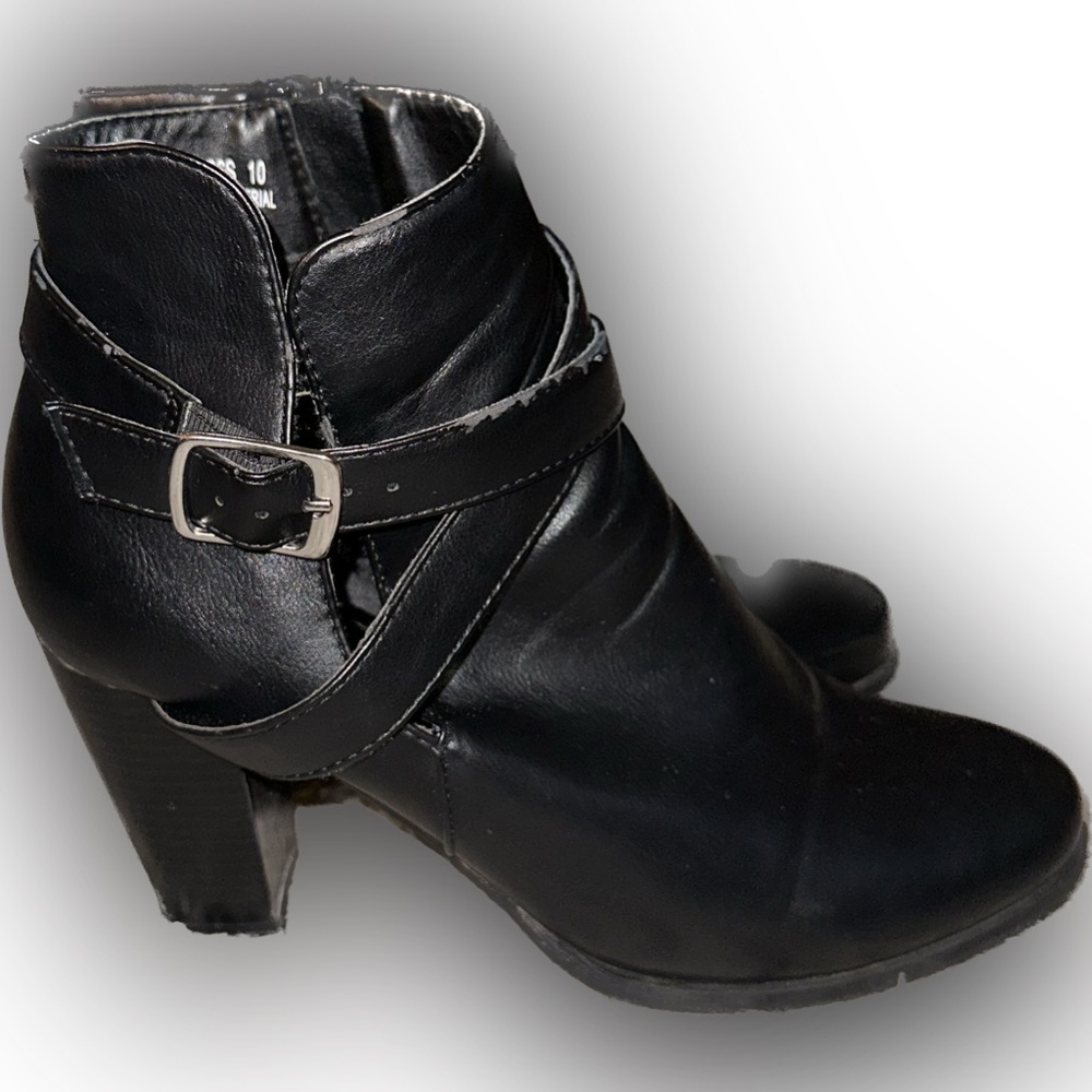 BAMBOO Heeled Black Leather Boots